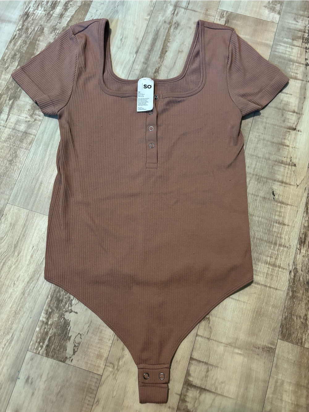 SO Kids Ribbed Short Sleeve One-Piece Bodysuit in Brown